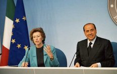 foto: il Ministro Letizia Moratti e il Presidente del Consiglio Silvio Berlusconi
